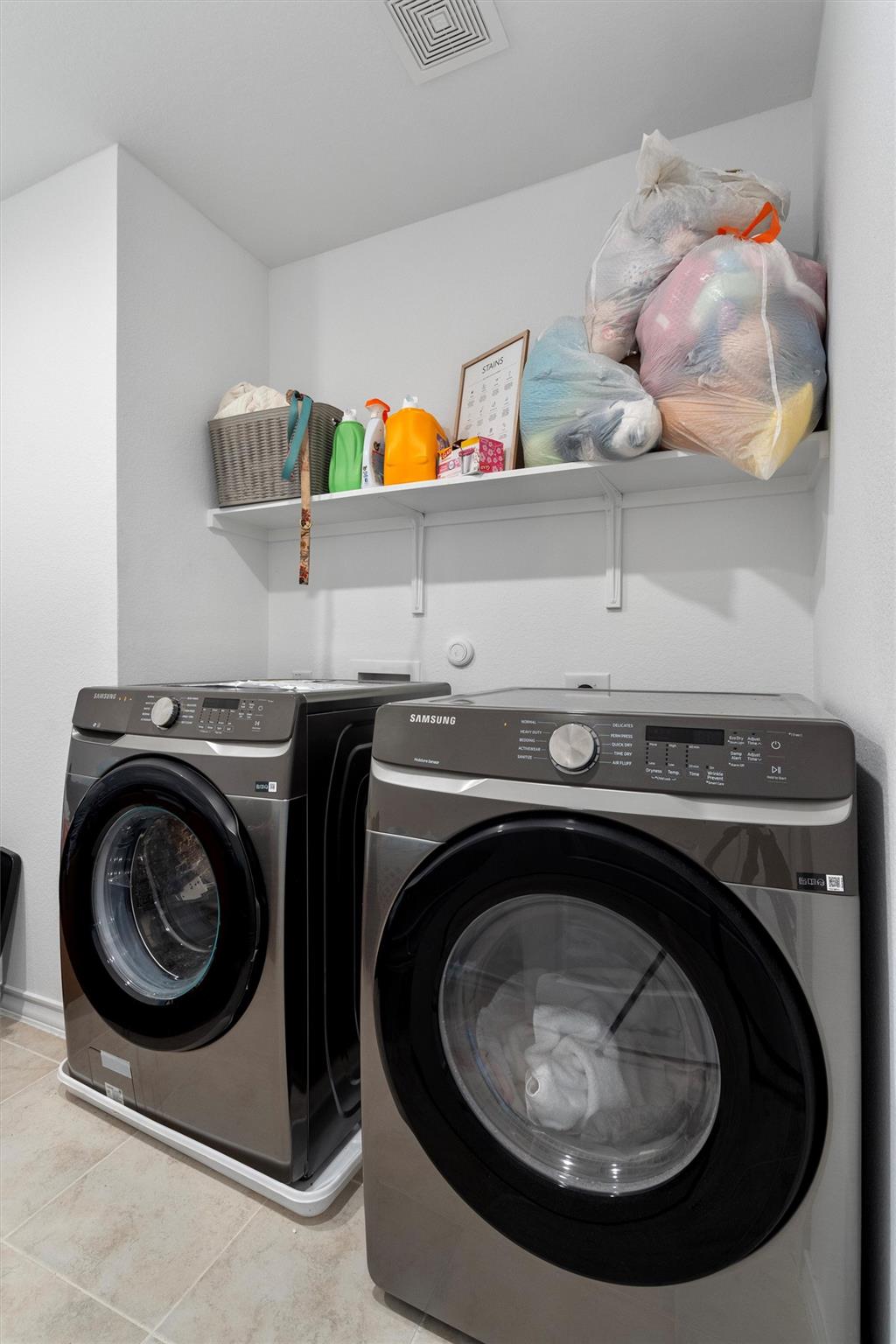 102 Gracie Way, Hutto, TX 78634