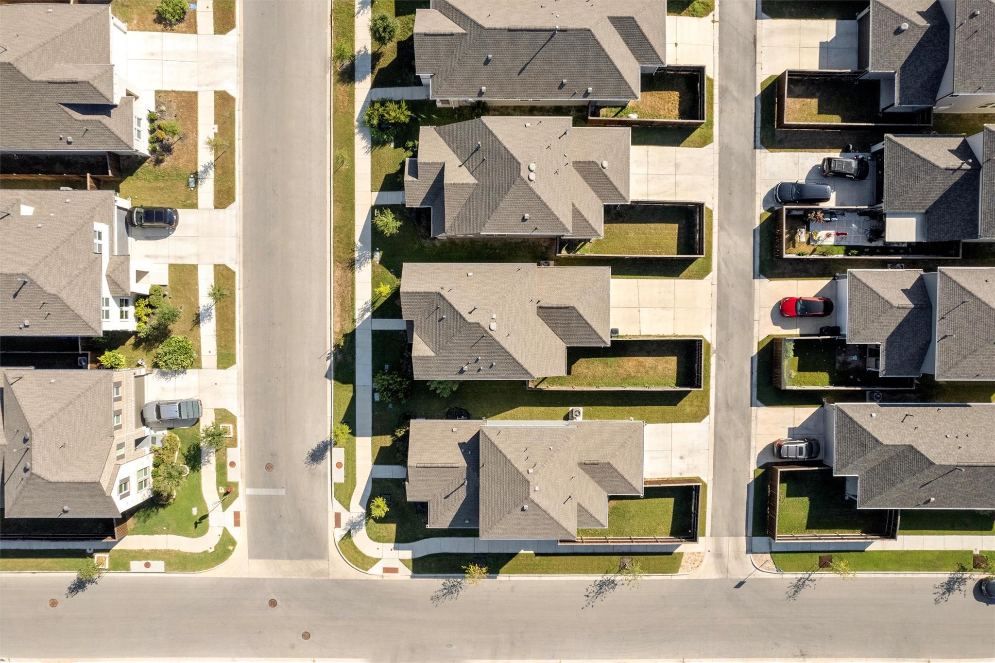 102 Gracie Way, Hutto, TX 78634