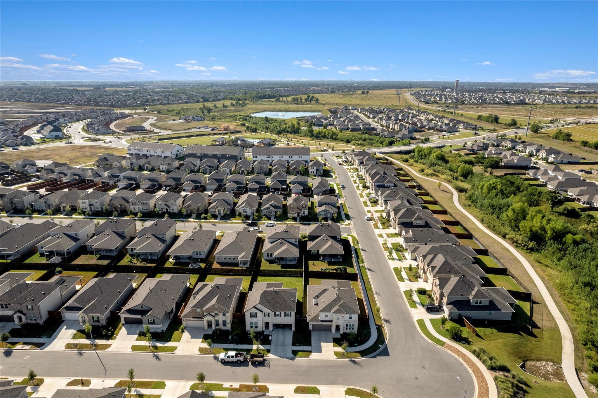 102 Gracie Way, Hutto, TX 78634