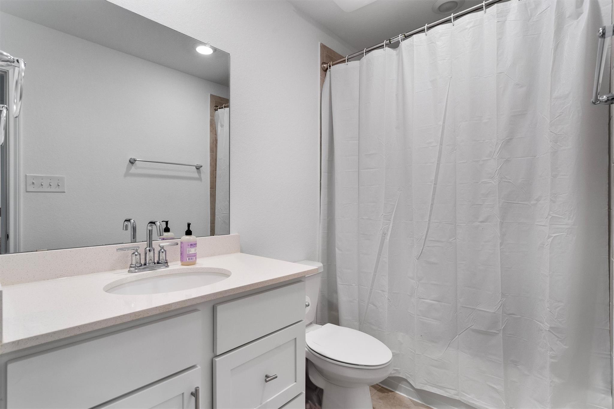 102 Gracie Way, Hutto, TX 78634