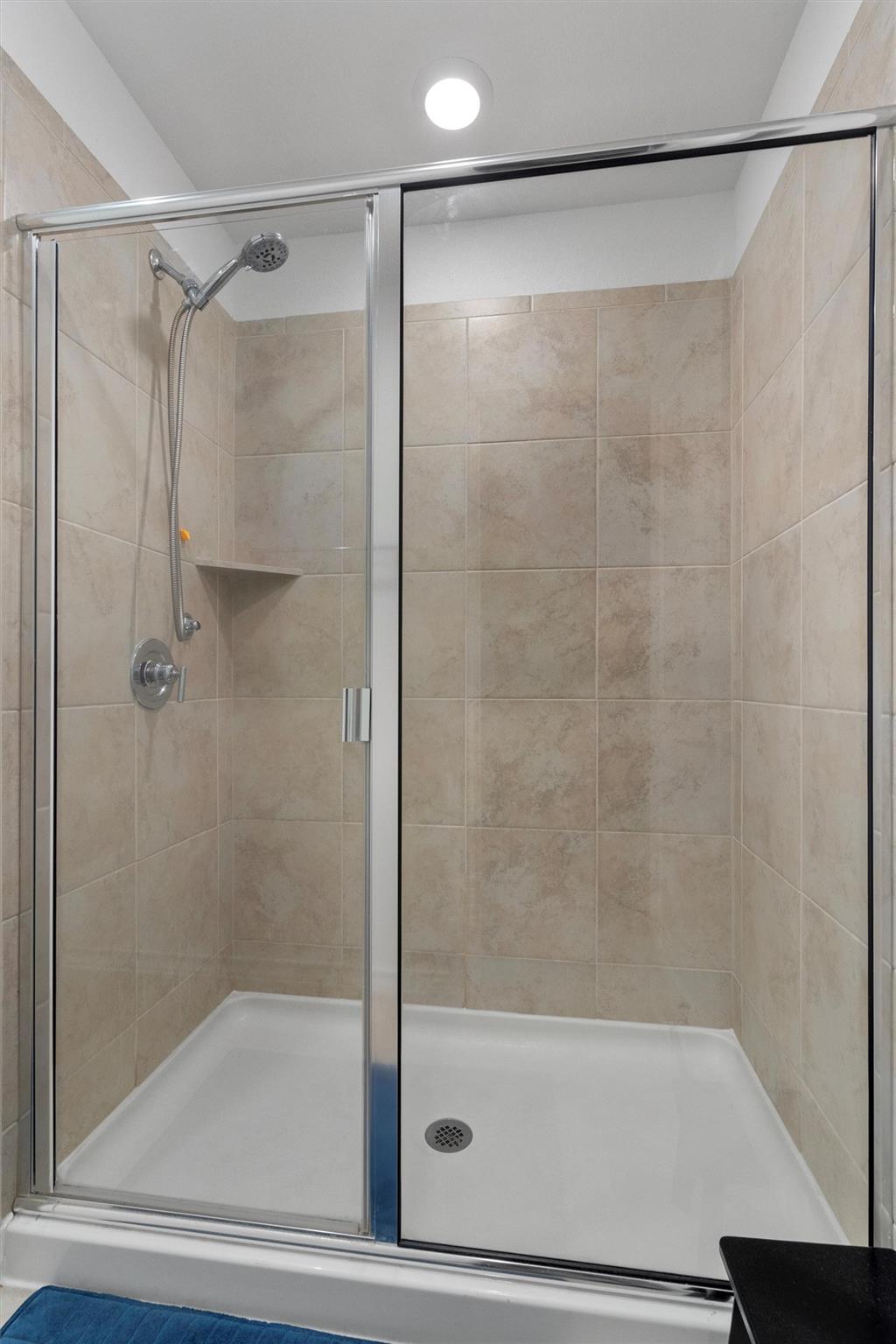 102 Gracie Way, Hutto, TX 78634