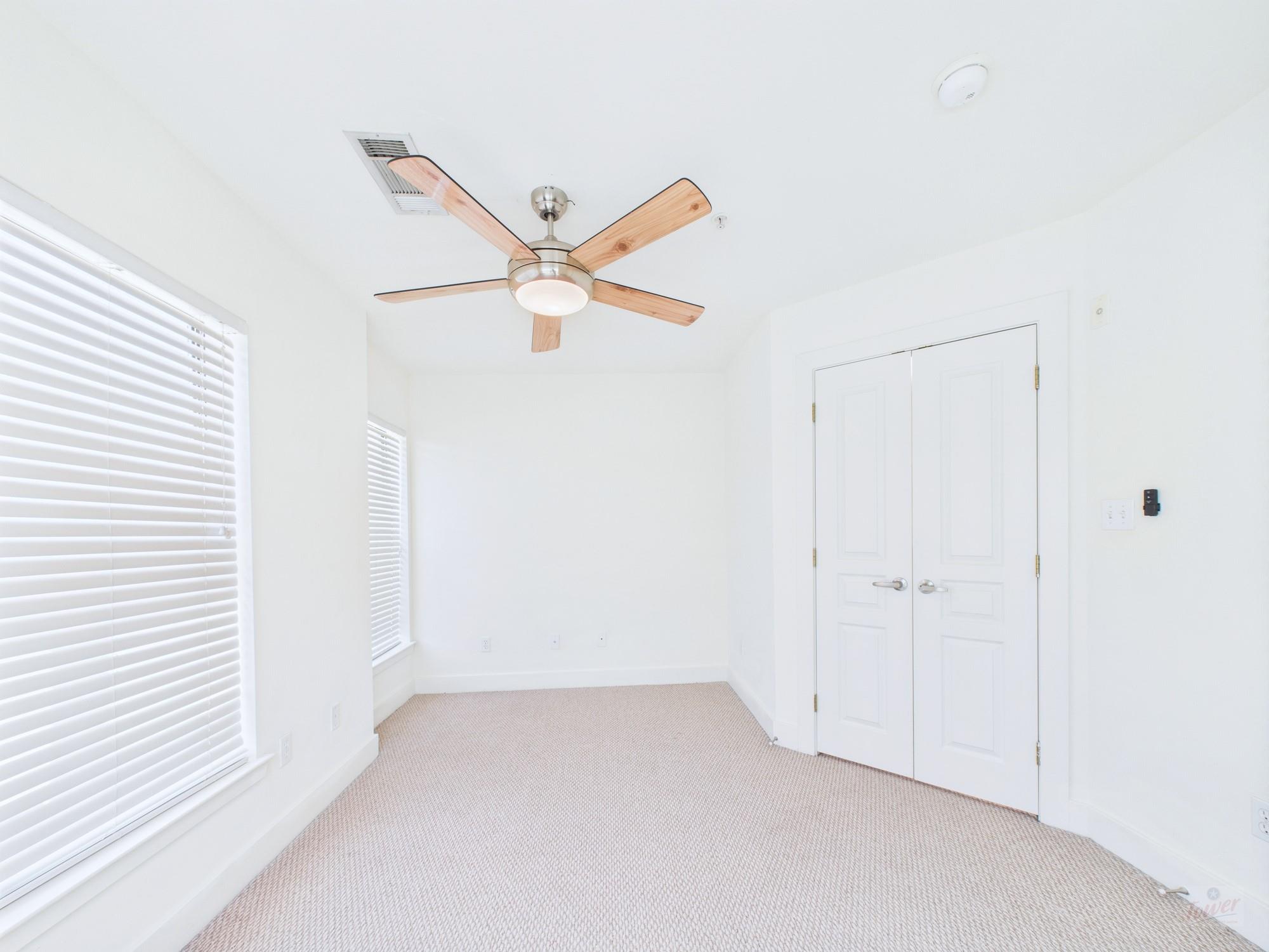 711 W 32nd St # 139, Austin, TX 78705