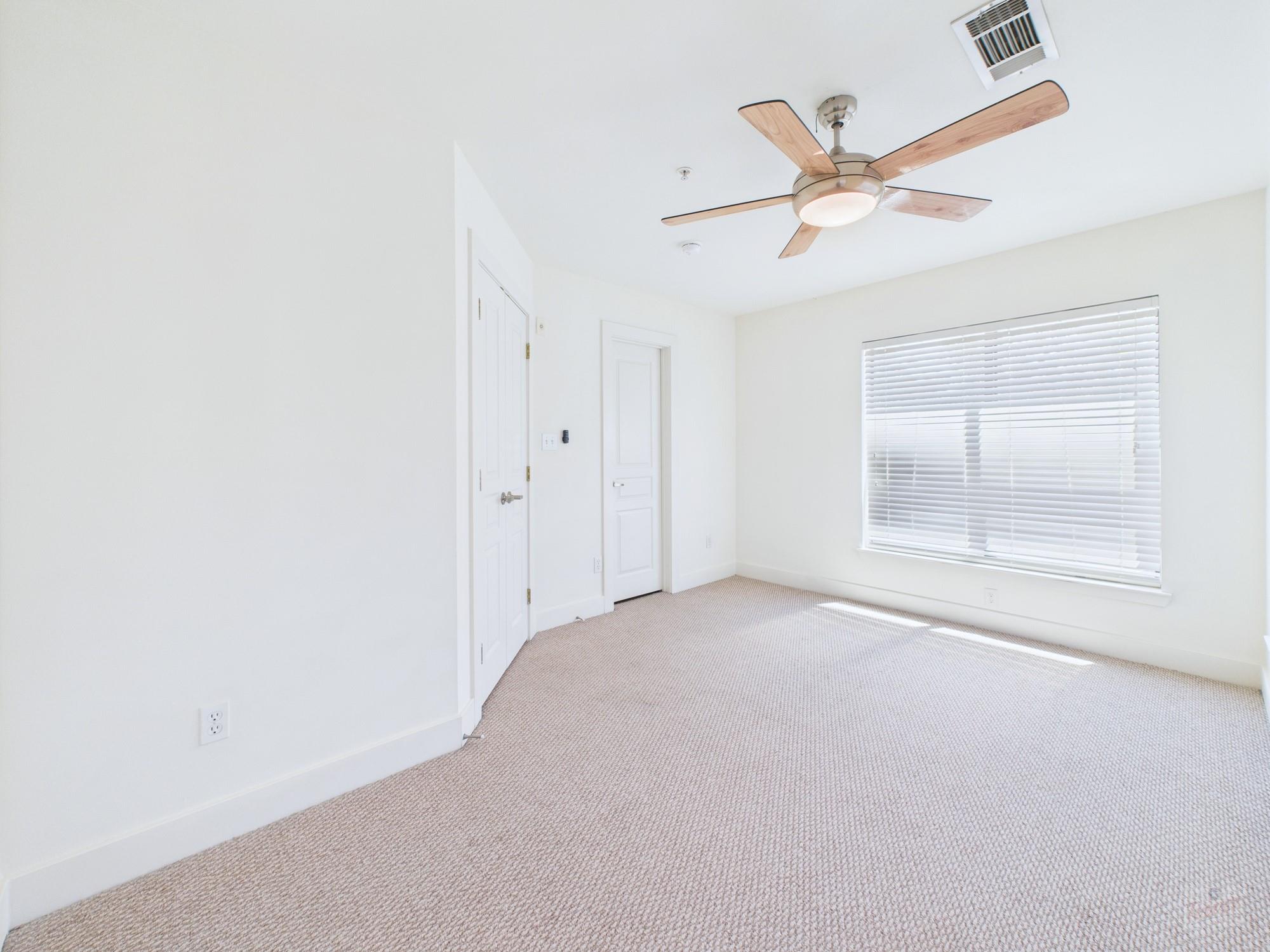 711 W 32nd St # 139, Austin, TX 78705