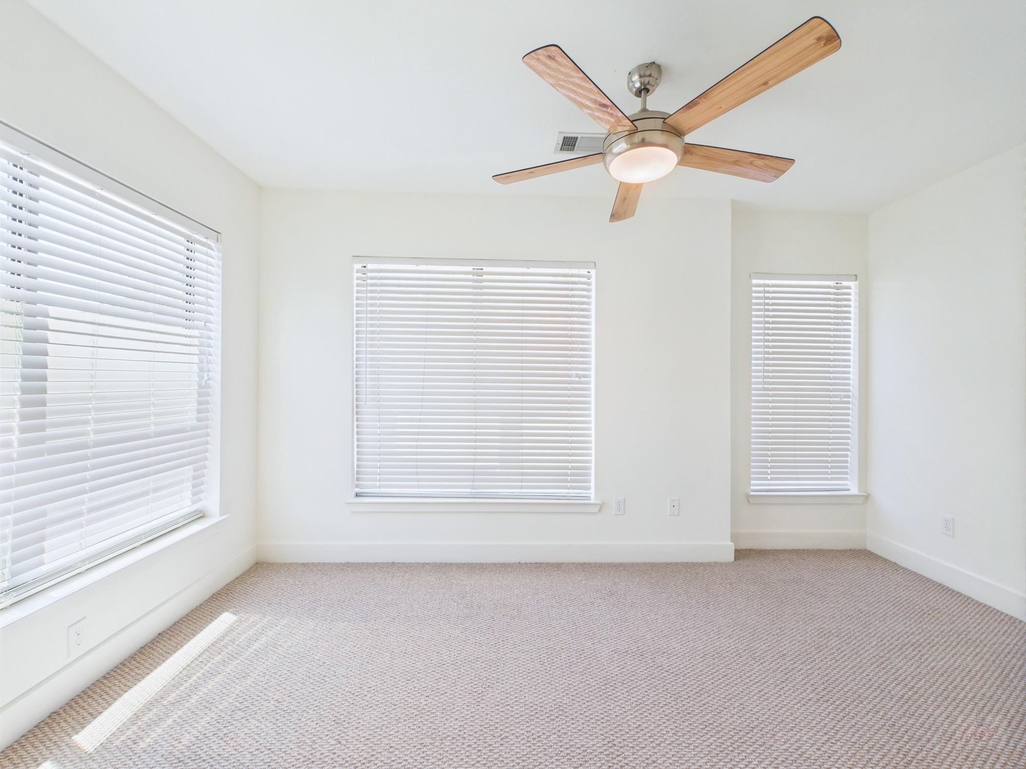 711 W 32nd St # 139, Austin, TX 78705