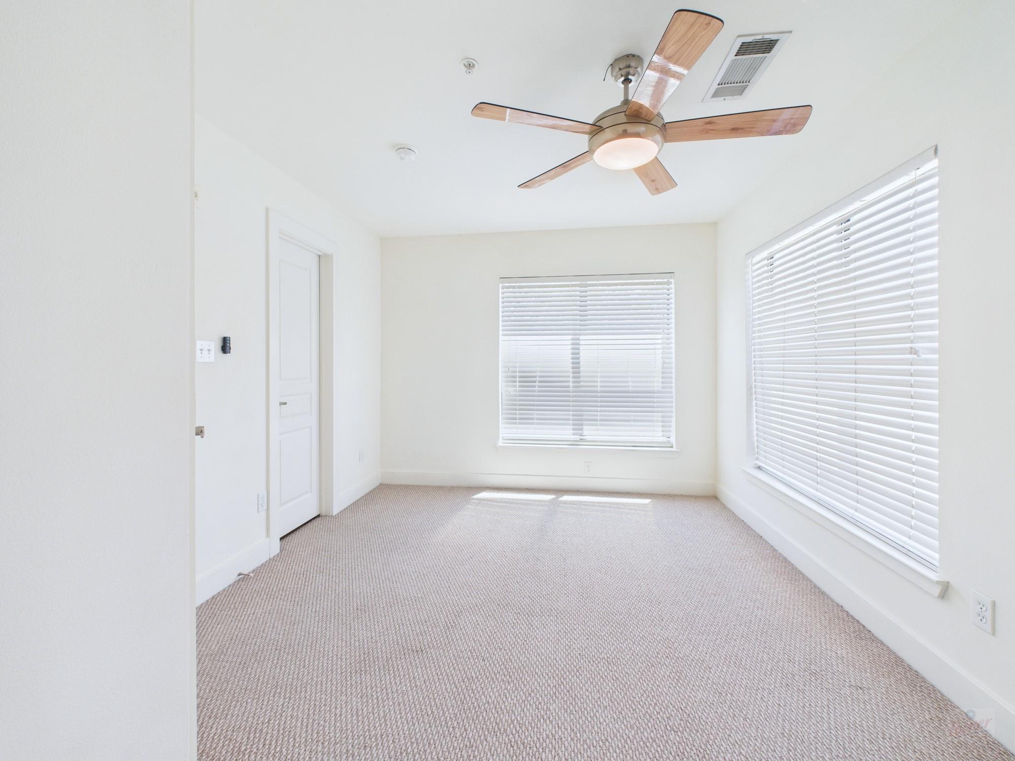 711 W 32nd St # 139, Austin, TX 78705