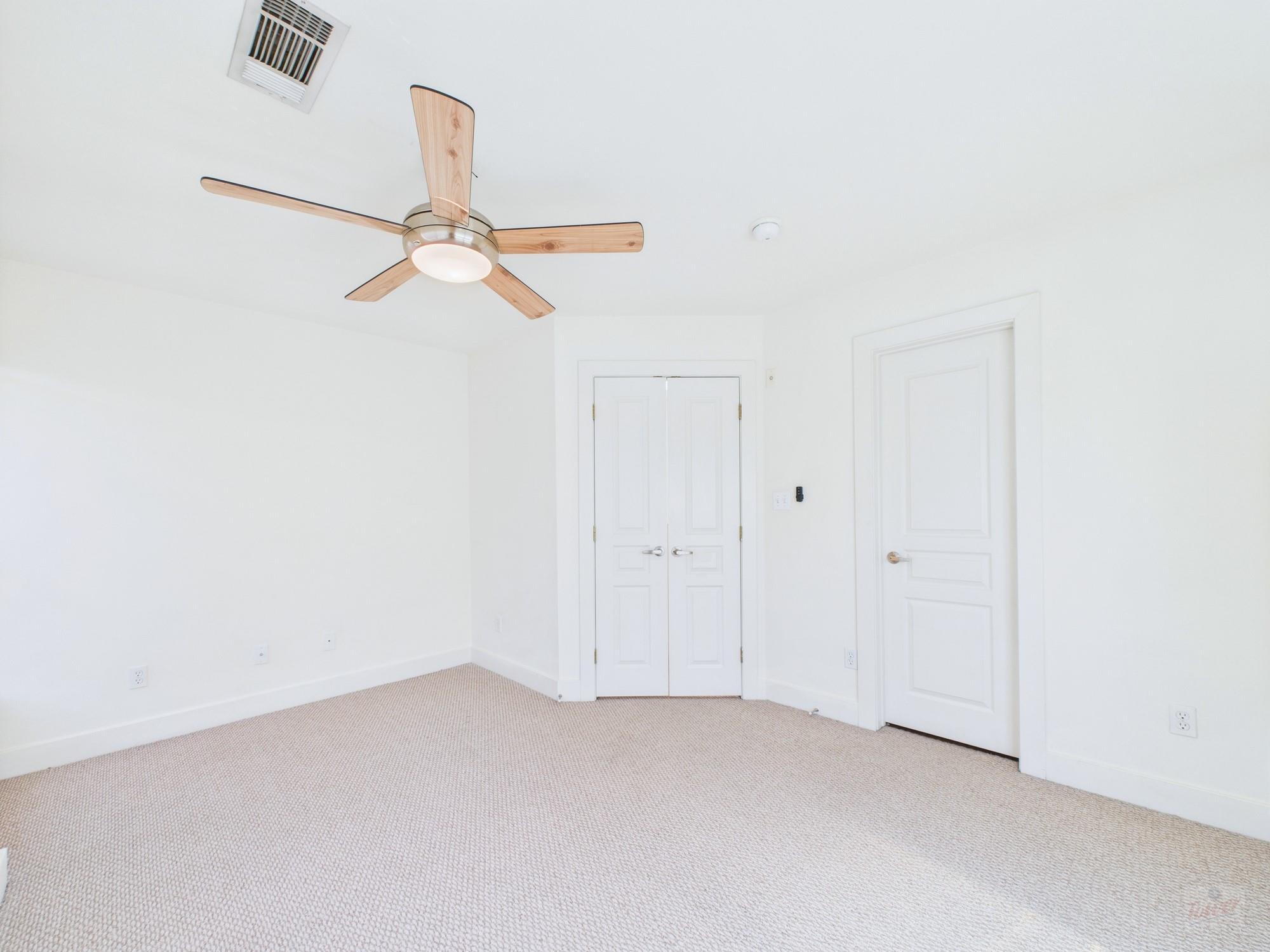 711 W 32nd St # 139, Austin, TX 78705