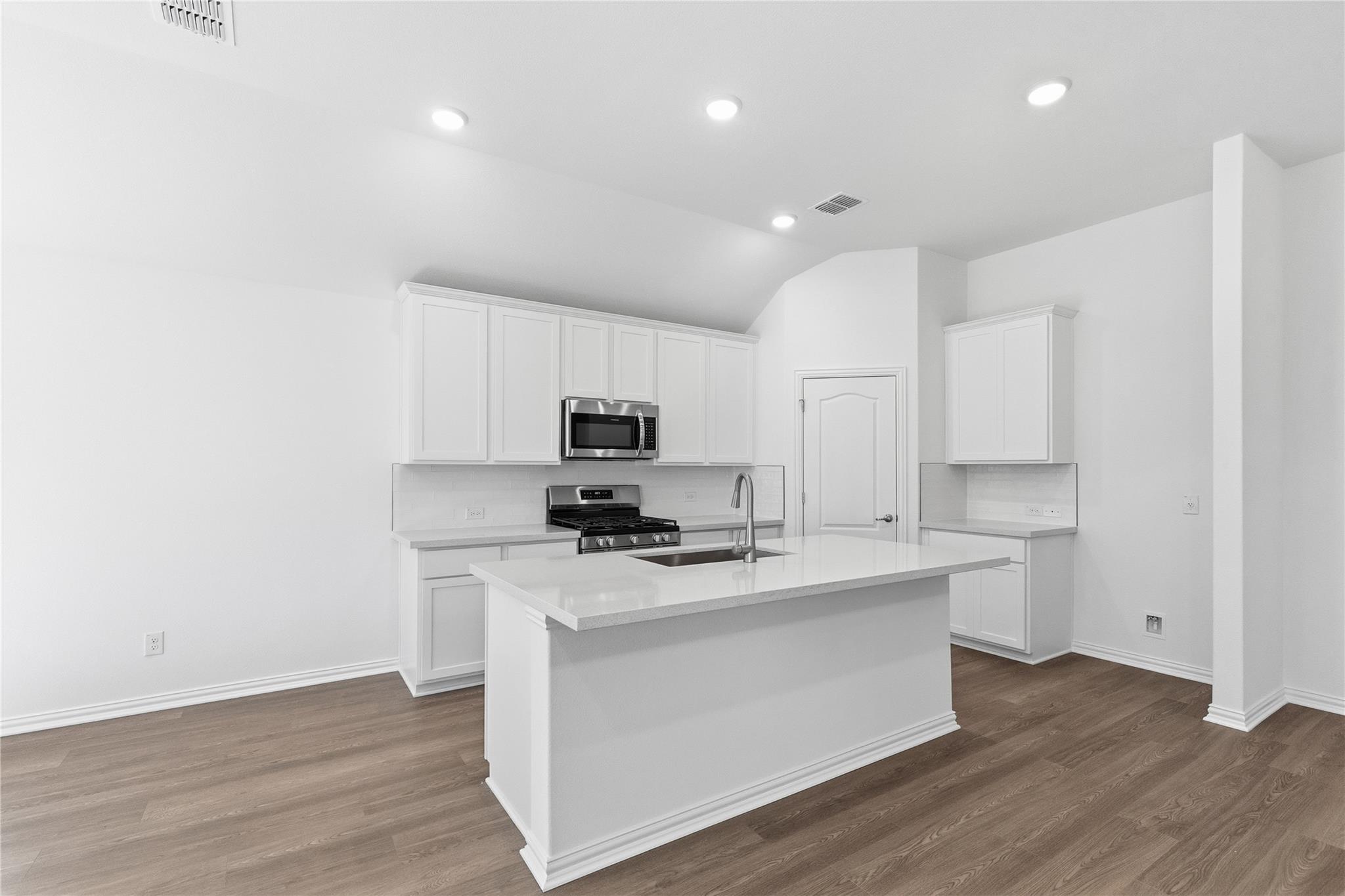 13609 Barn Chime St, Elgin, TX 78621