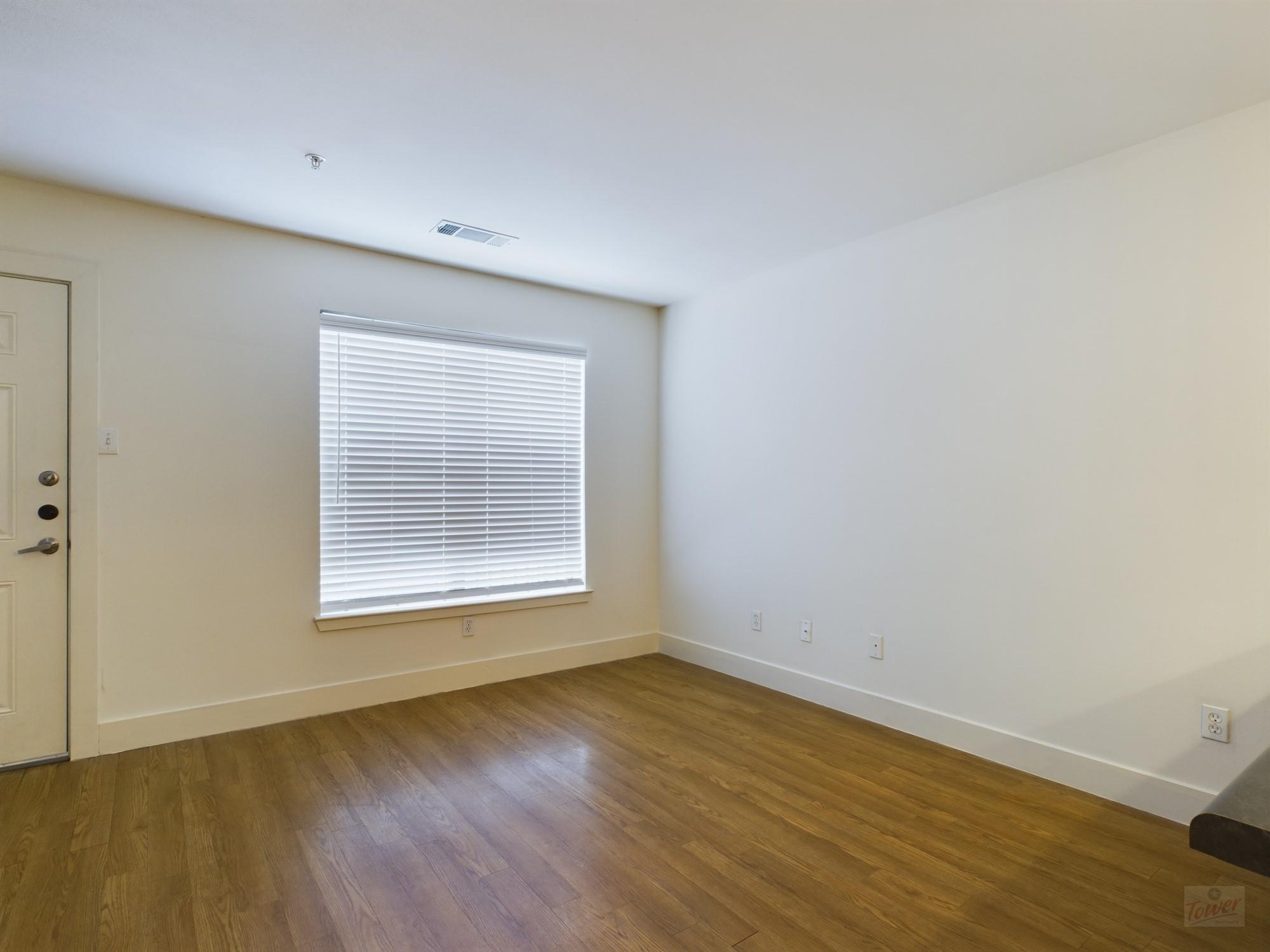 711 W 32nd St # 143, Austin, TX 78705