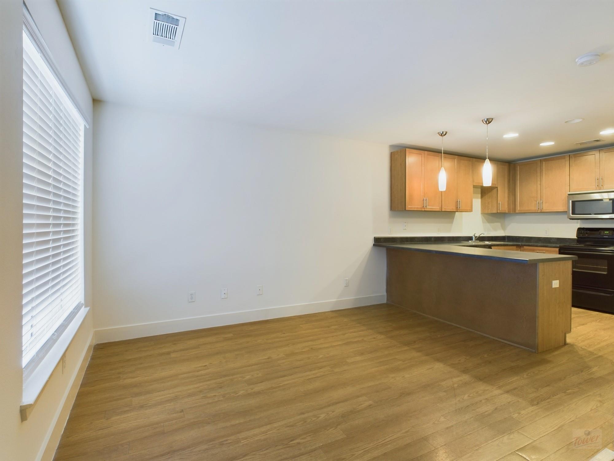 711 W 32nd St # 143, Austin, TX 78705