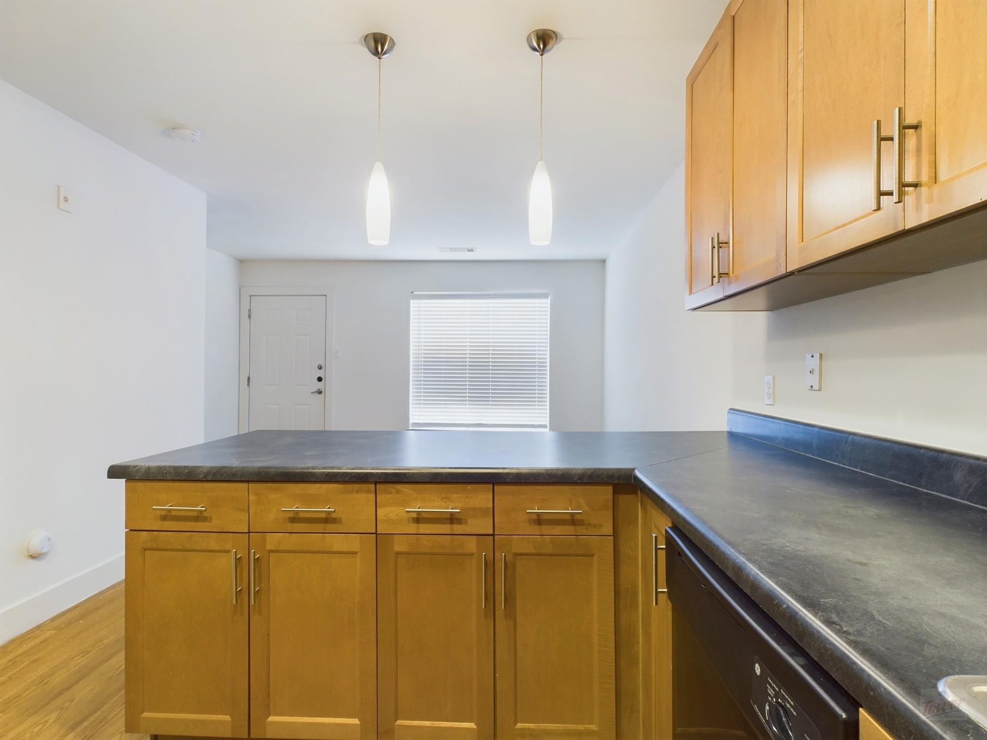 711 W 32nd St # 143, Austin, TX 78705