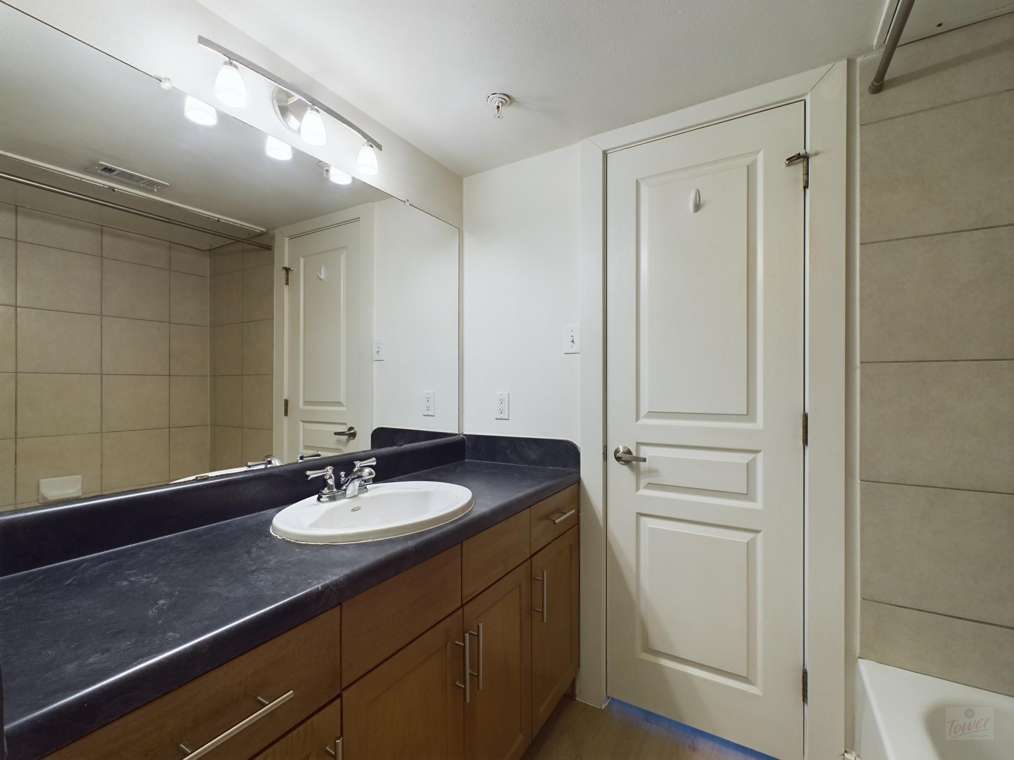 711 W 32nd St # 143, Austin, TX 78705