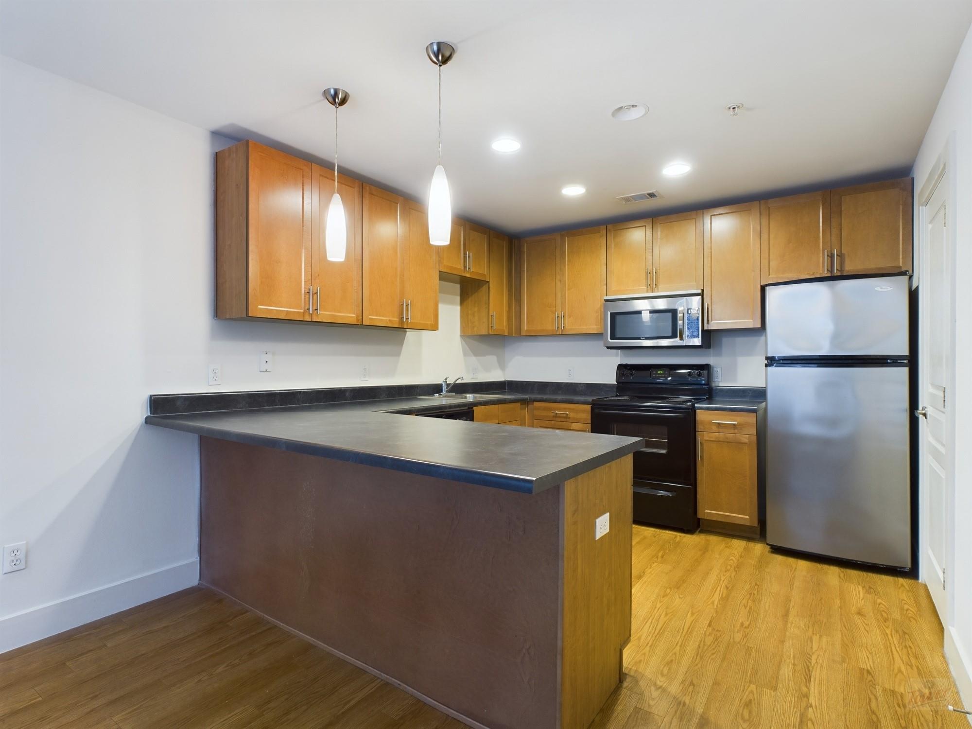 711 W 32nd St # 143, Austin, TX 78705