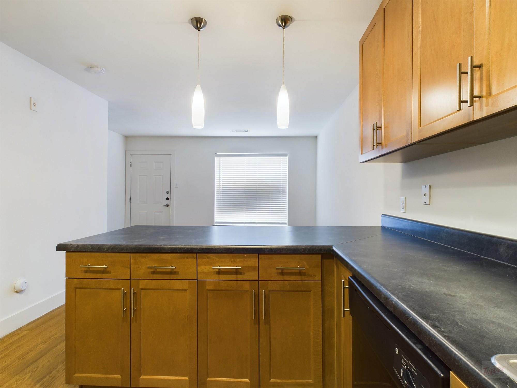 711 W 32nd St # 143, Austin, TX 78705