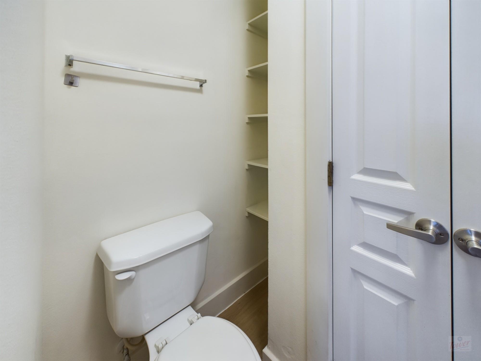 711 W 32nd St # 143, Austin, TX 78705