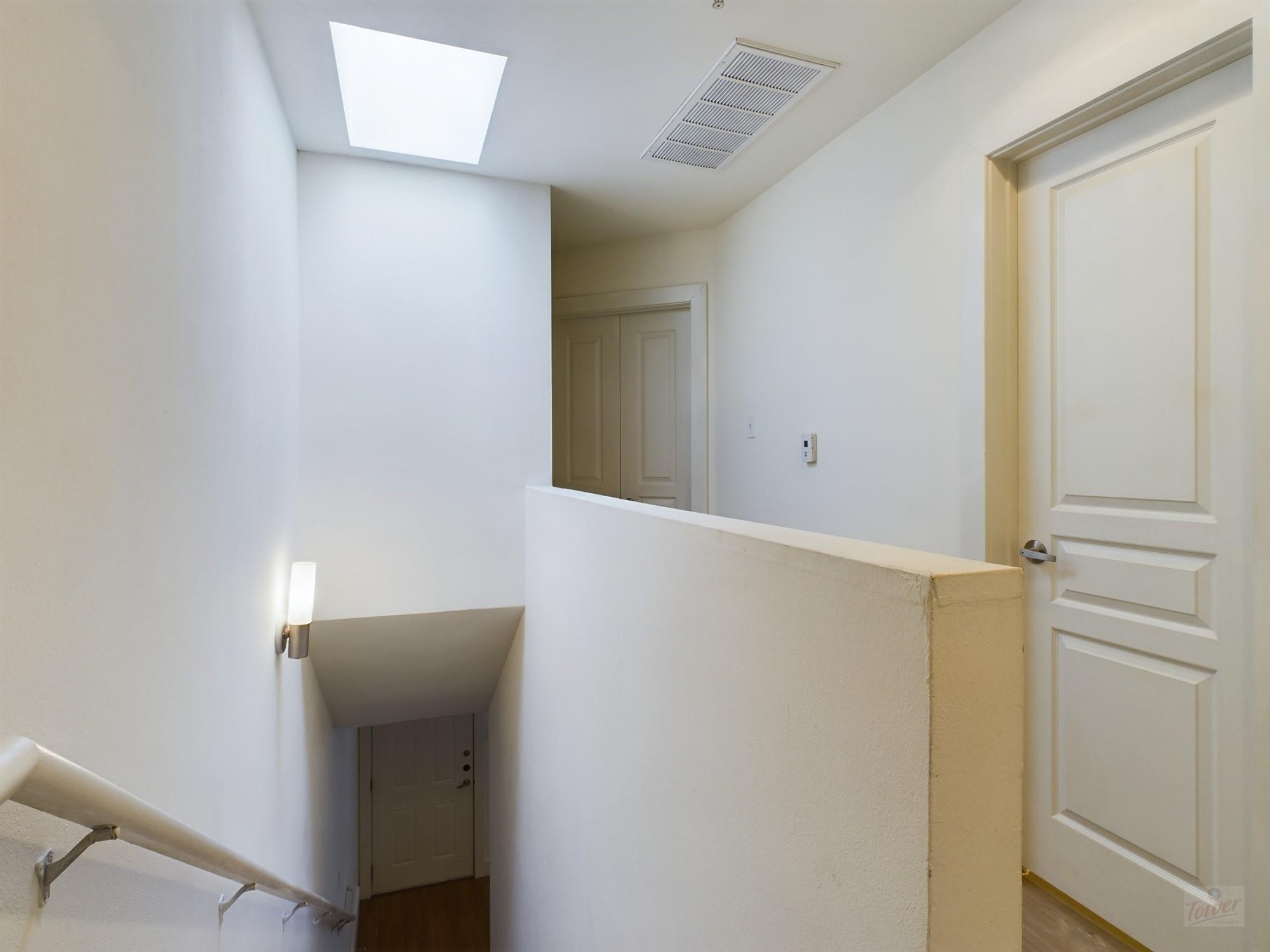 711 W 32nd St # 143, Austin, TX 78705