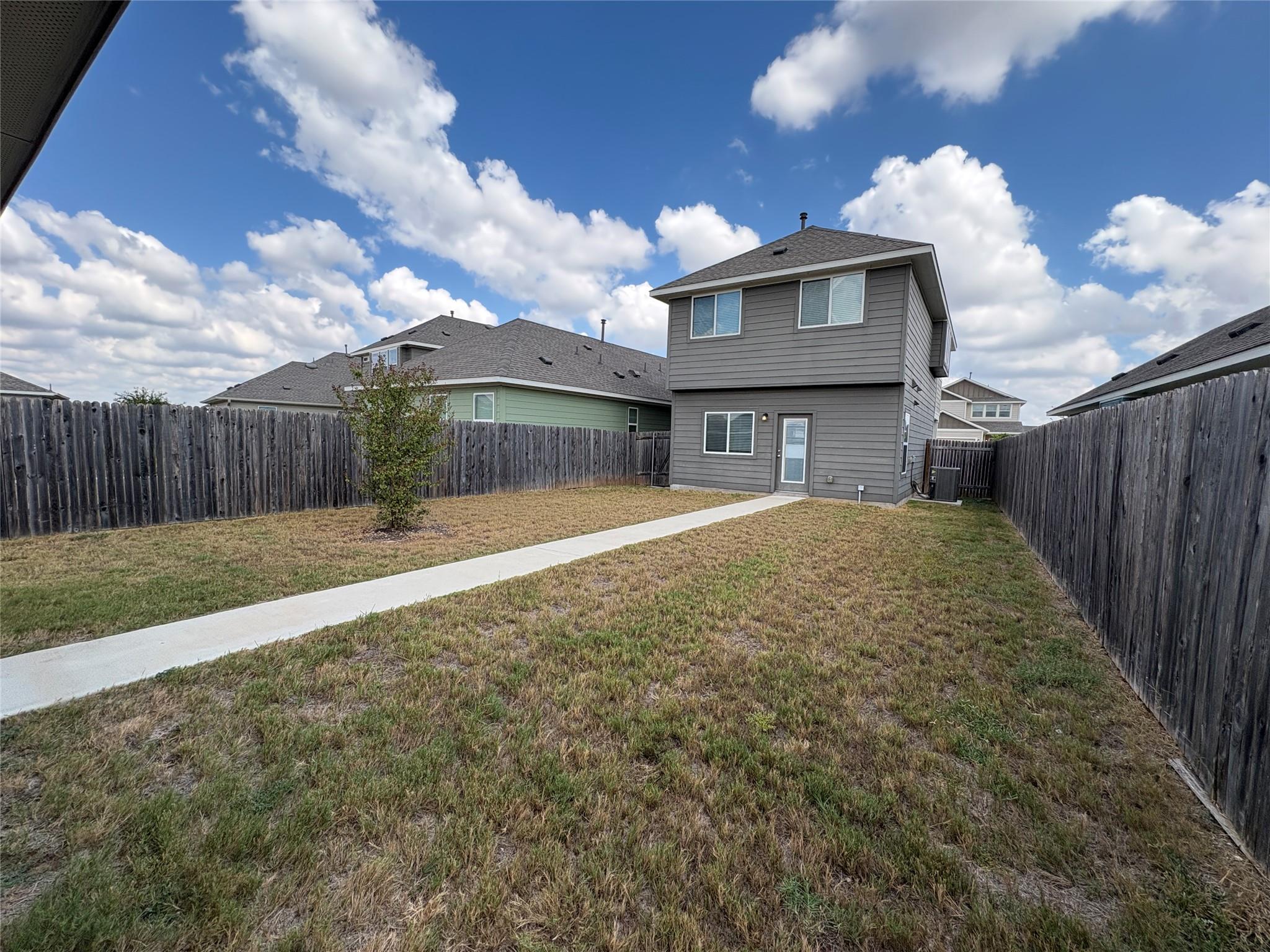 2924 Brand Iron Dr, San Marcos, TX 78666