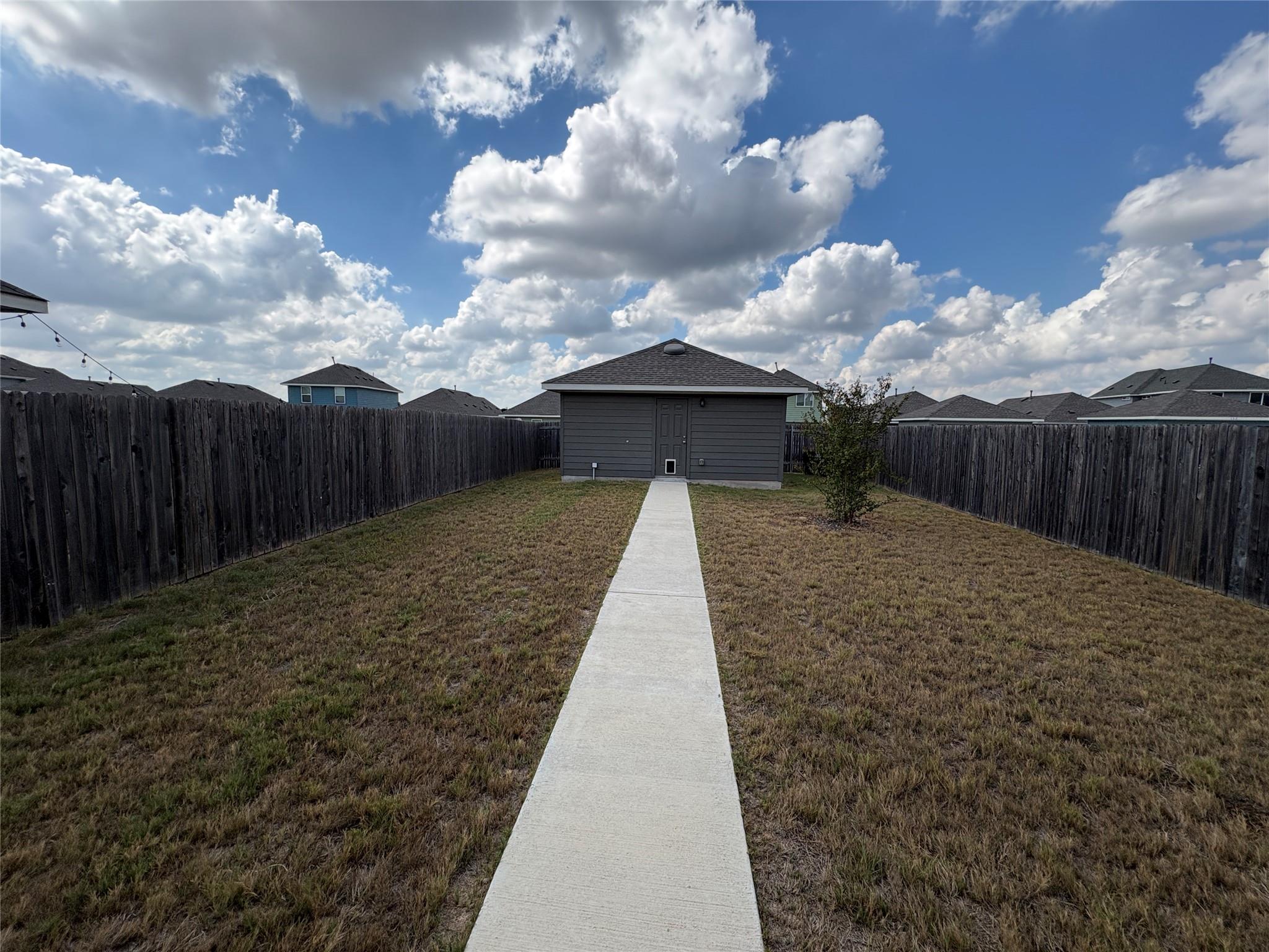 2924 Brand Iron Dr, San Marcos, TX 78666