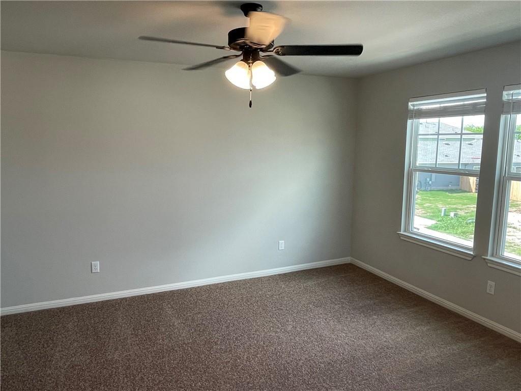 2924 Brand Iron Dr, San Marcos, TX 78666