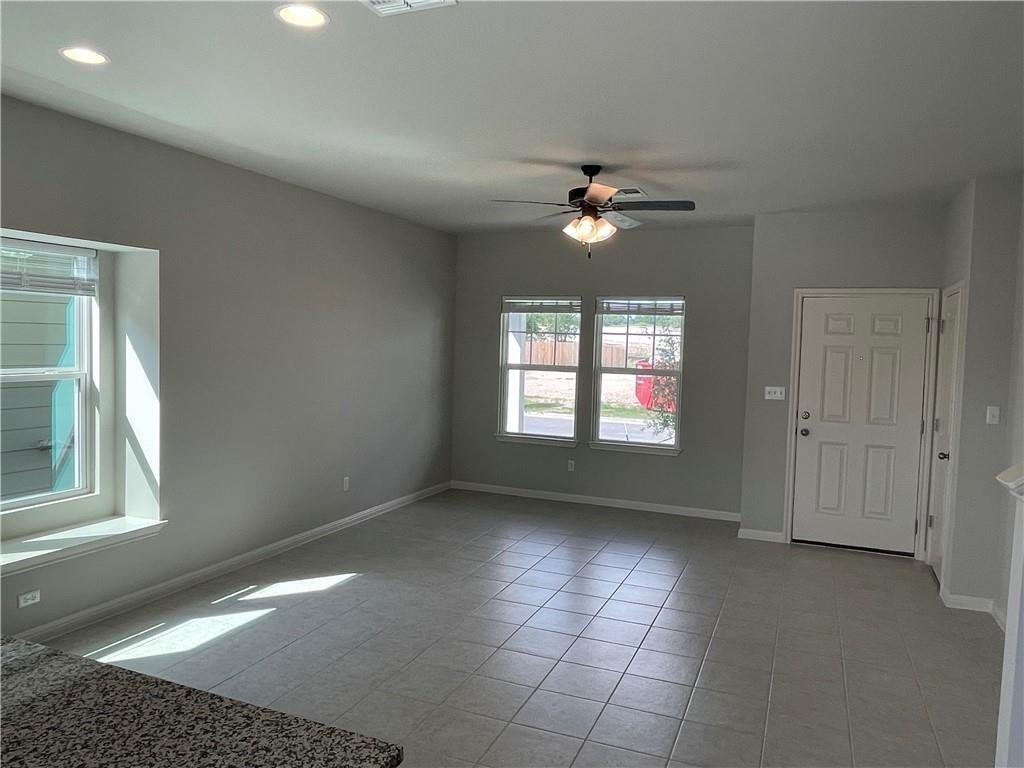 2924 Brand Iron Dr, San Marcos, TX 78666