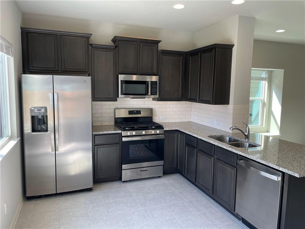 2924 Brand Iron Dr, San Marcos, TX 78666