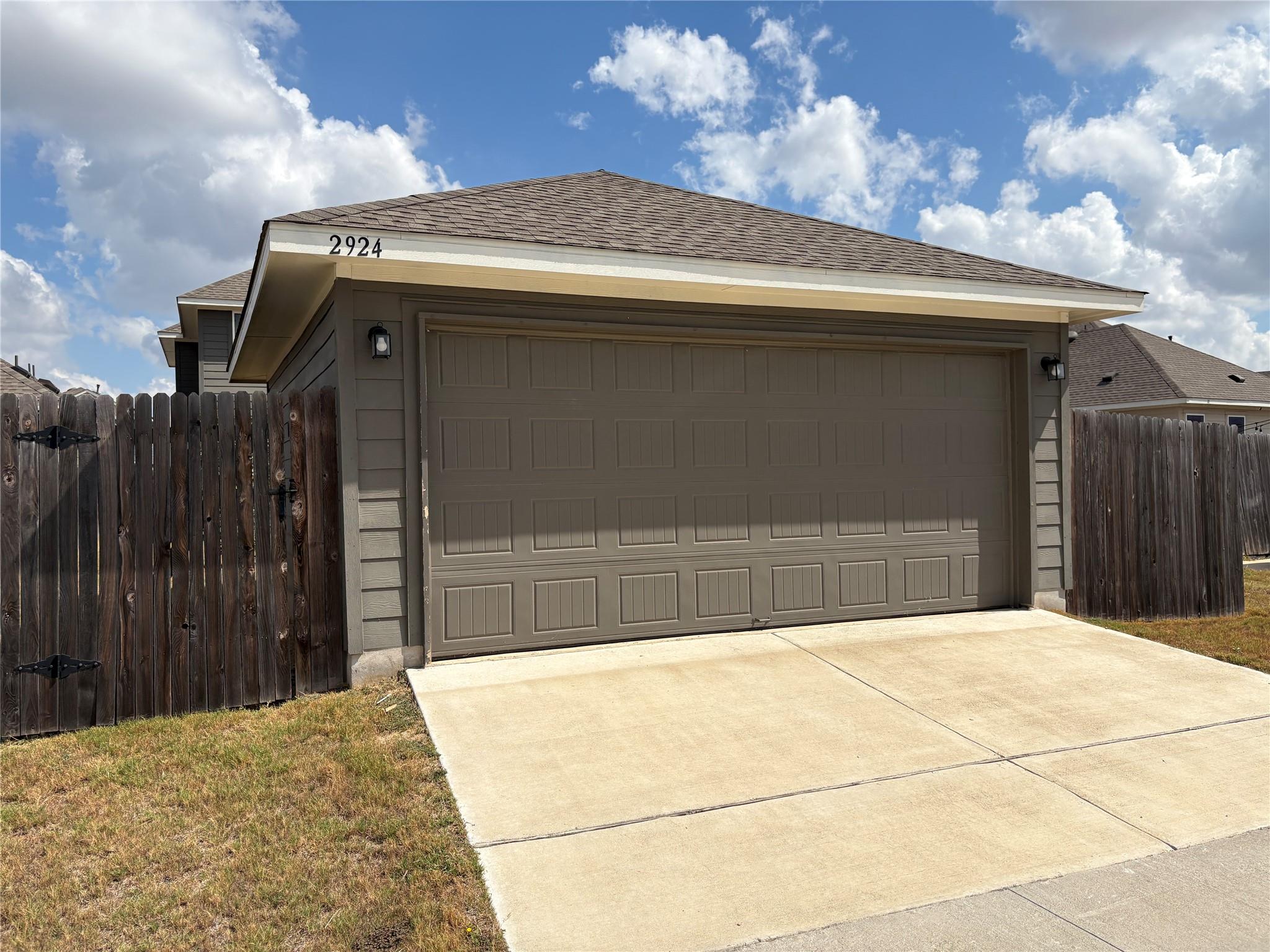 2924 Brand Iron Dr, San Marcos, TX 78666