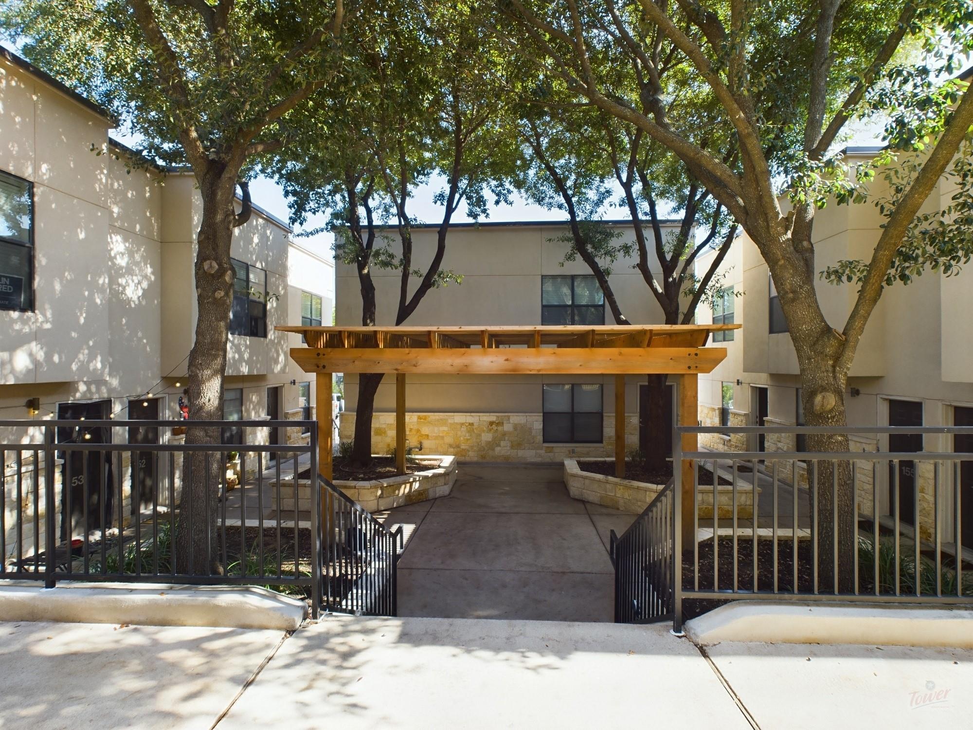 711 W 32 St # 154, Austin, TX 78705