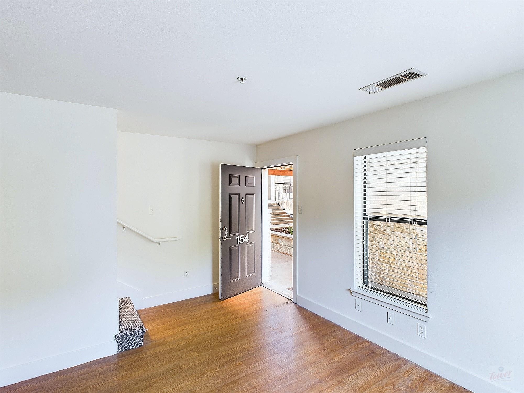 711 W 32 St # 154, Austin, TX 78705