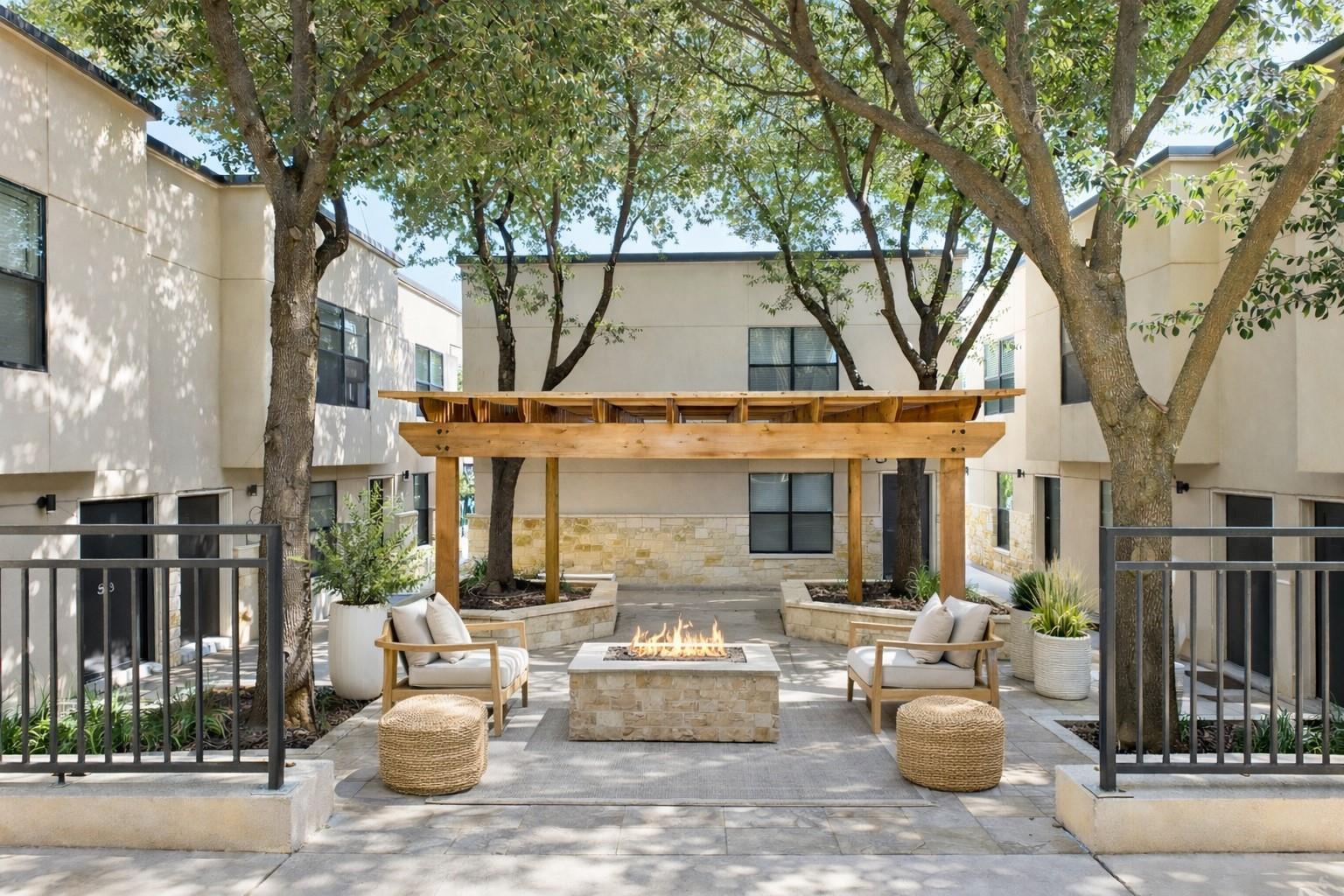 711 W 32 St # 154, Austin, TX 78705