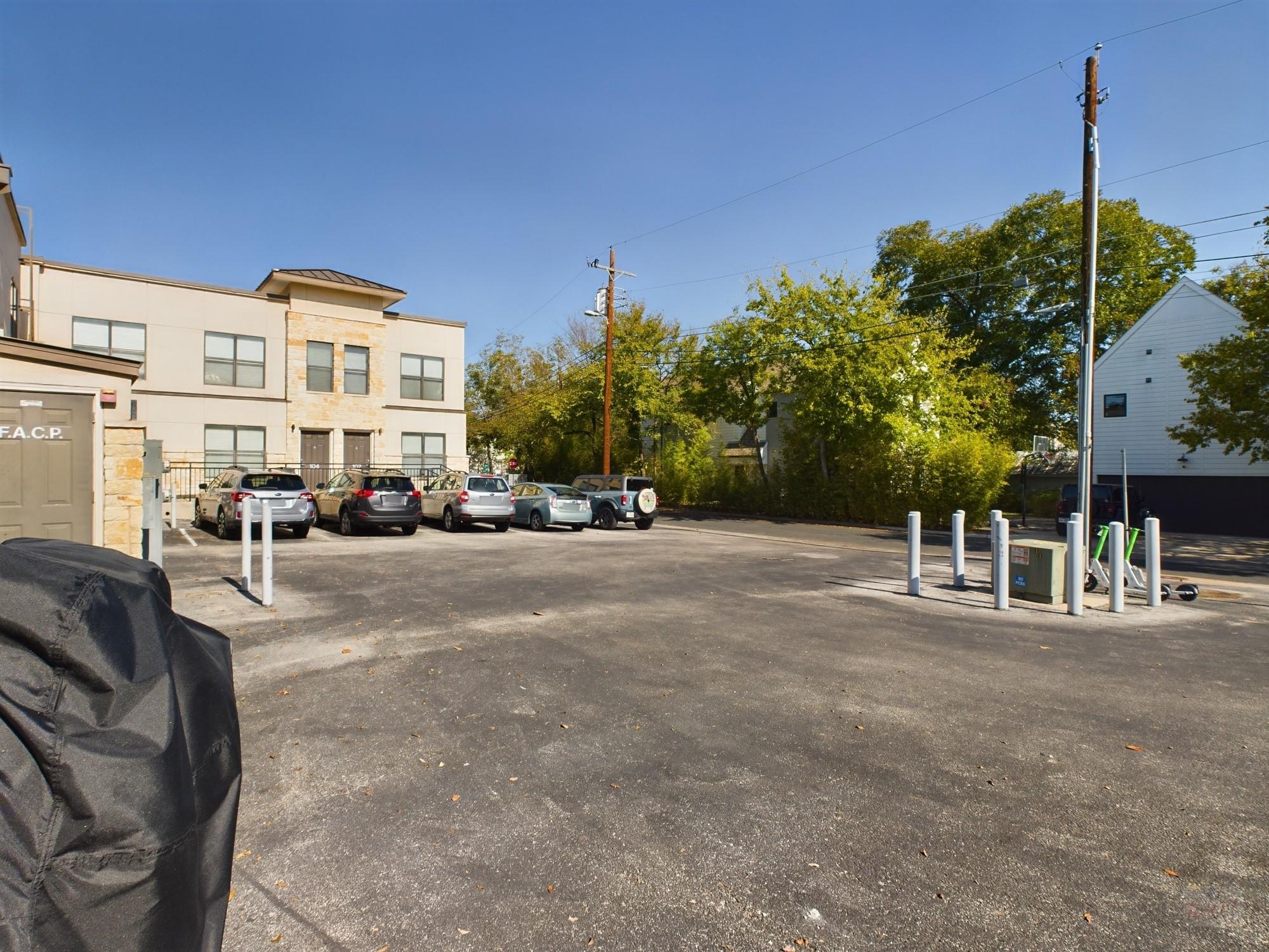 711 W 32 St # 154, Austin, TX 78705