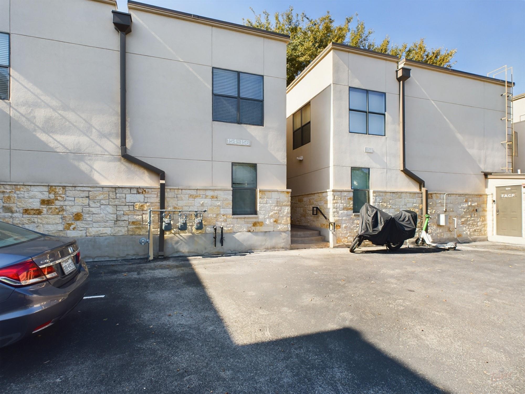 711 W 32 St # 154, Austin, TX 78705