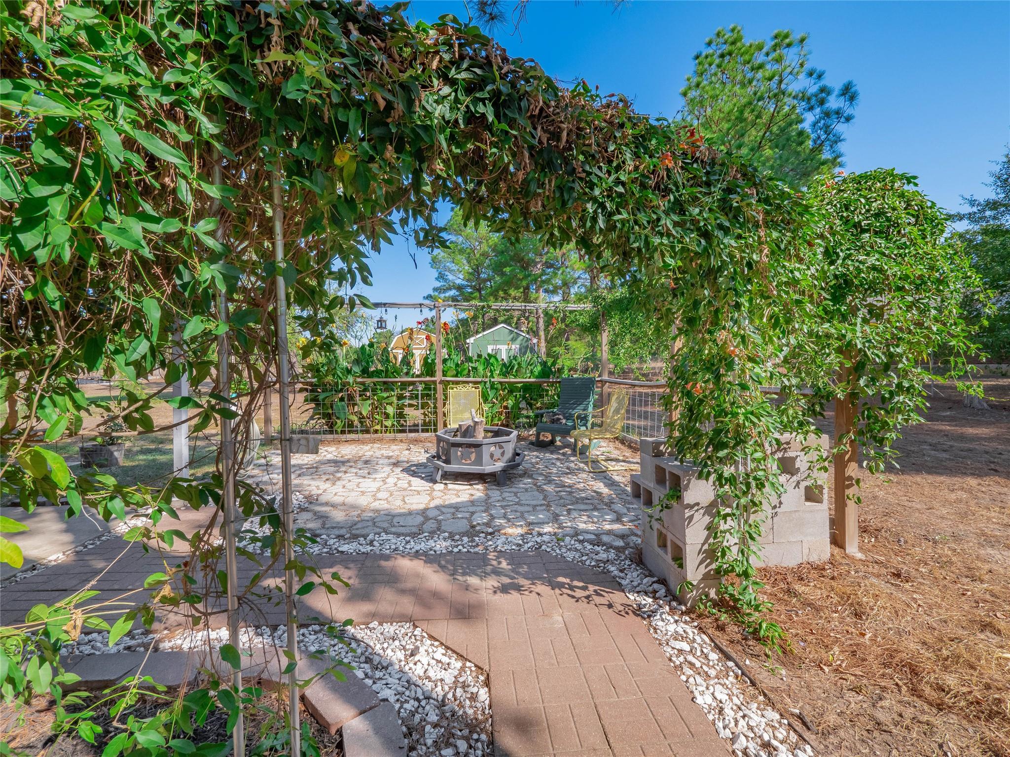 228 Old Firetower Rd, Bastrop, TX 78602