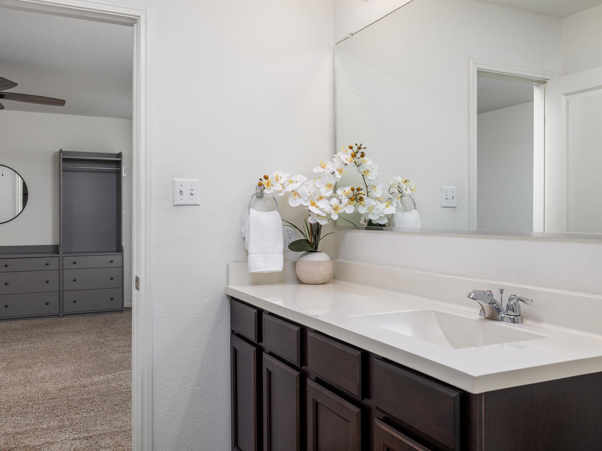 752 Circle Way # 35H, Jarrell, TX 76537