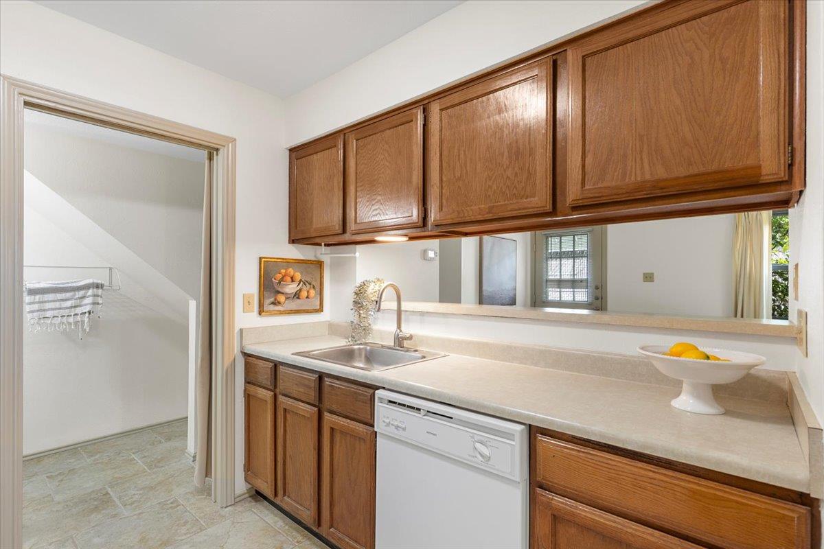 900 Taulbee Ln # 105, Austin, TX 78757