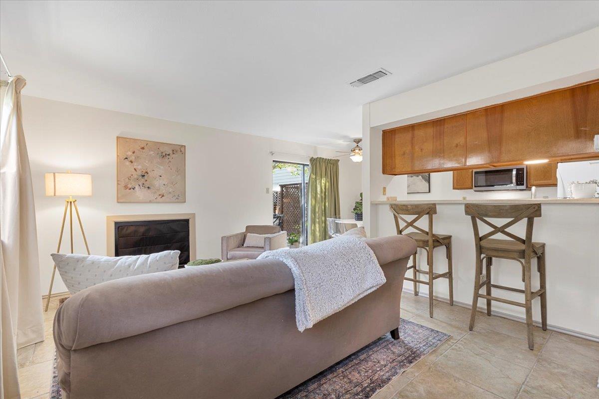 900 Taulbee Ln # 105, Austin, TX 78757