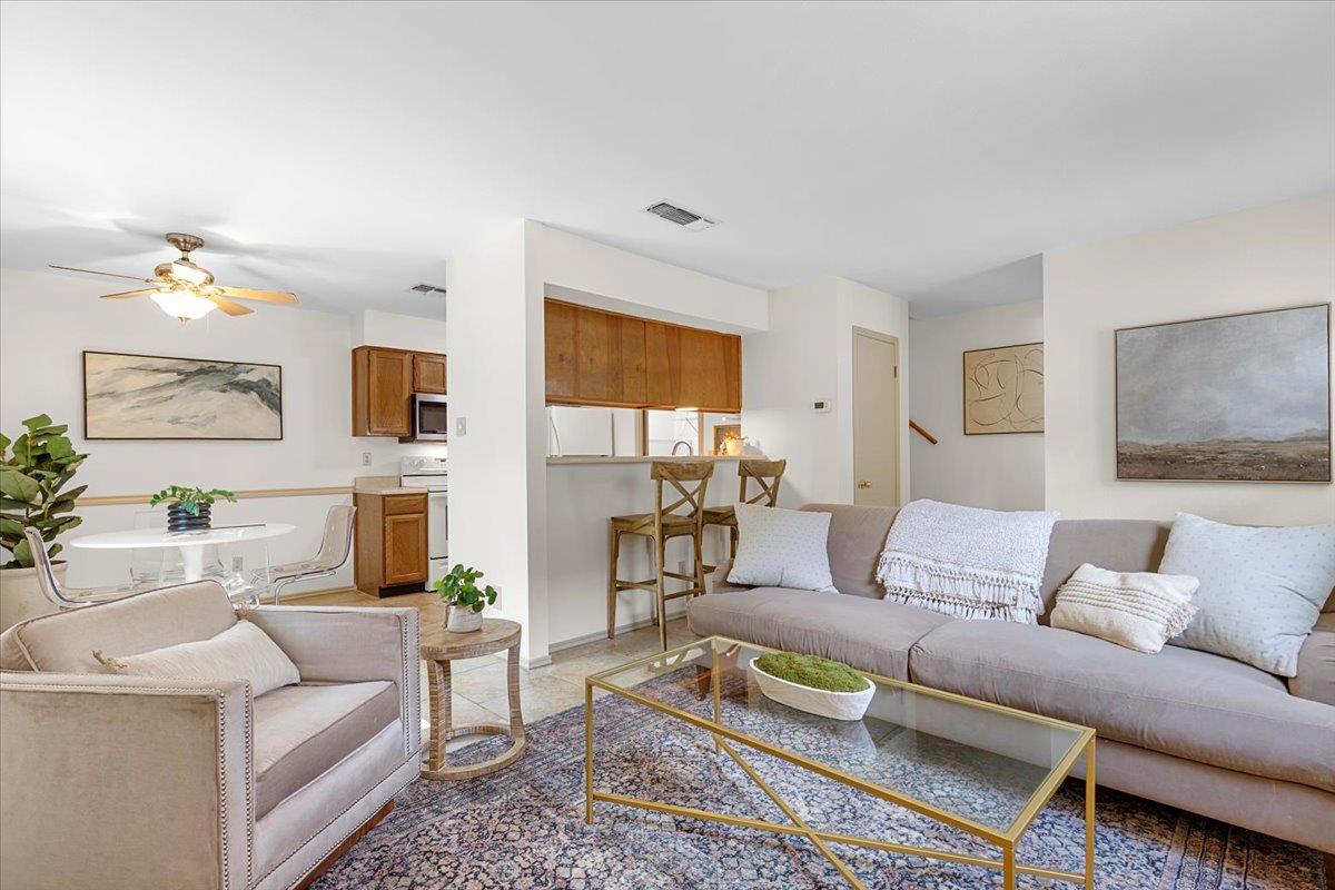 900 Taulbee Ln # 105, Austin, TX 78757