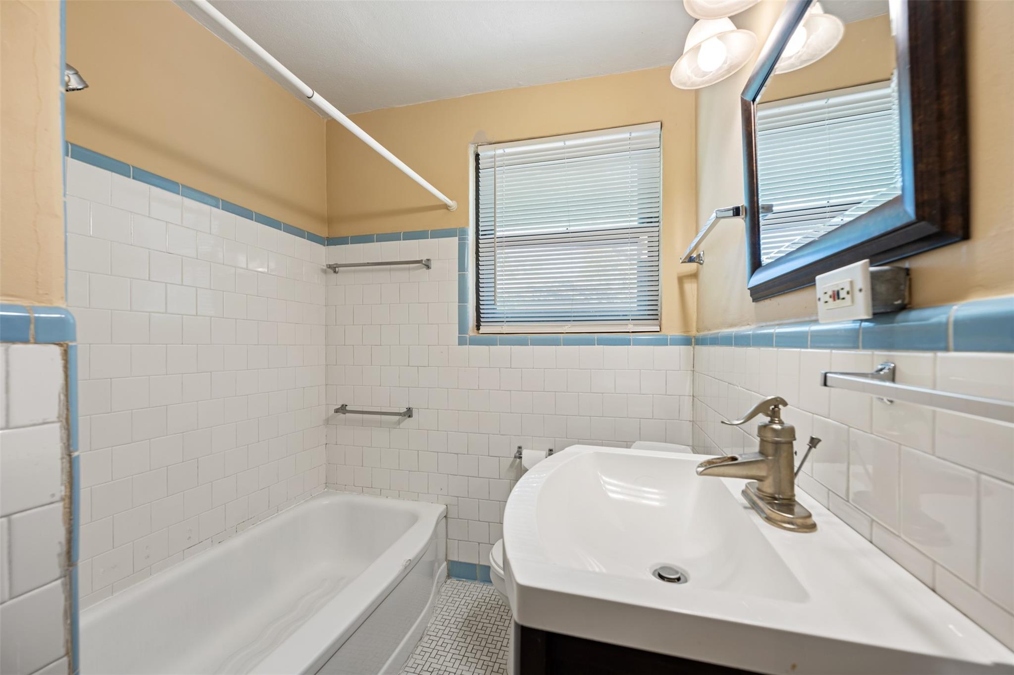 1401 Kirkwood Rd # B, Austin, TX 78722