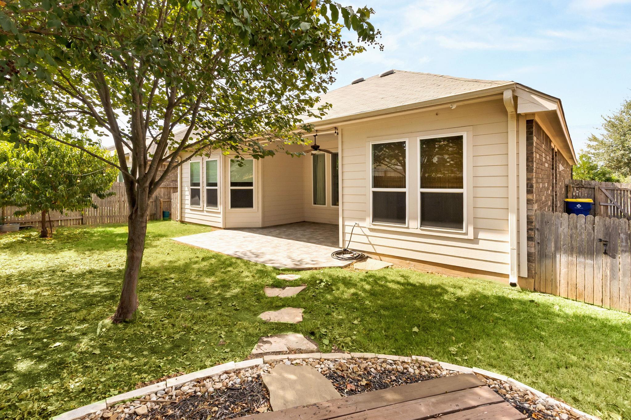 661 Bison Ln, Cibolo, TX 78108