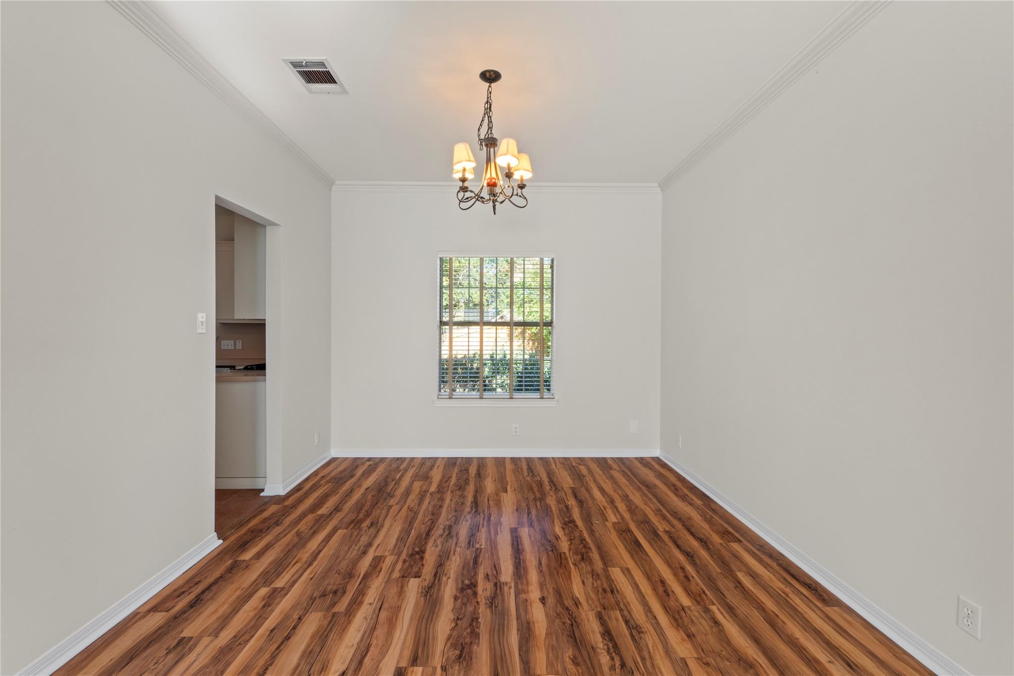 1124 Oaklands Dr, Round Rock, TX 78681