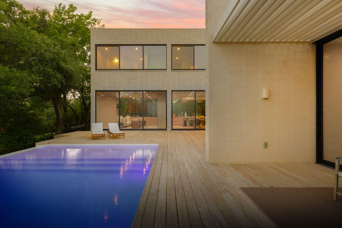 5205 Scenic View Dr, Austin, TX 78746