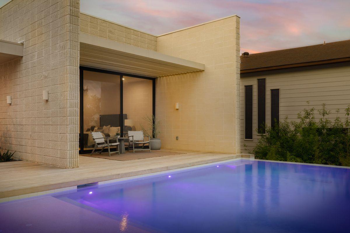 5205 Scenic View Dr, Austin, TX 78746