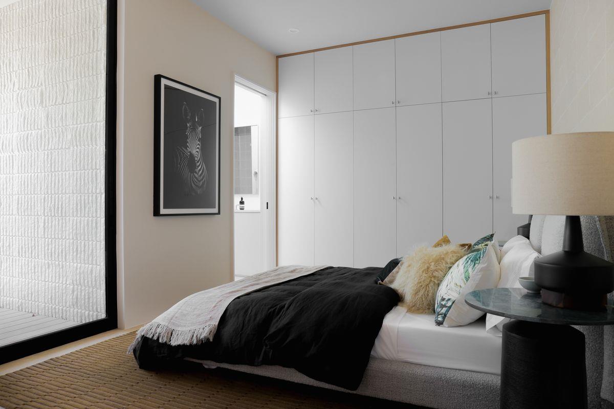 5205 Scenic View Dr, Austin, TX 78746