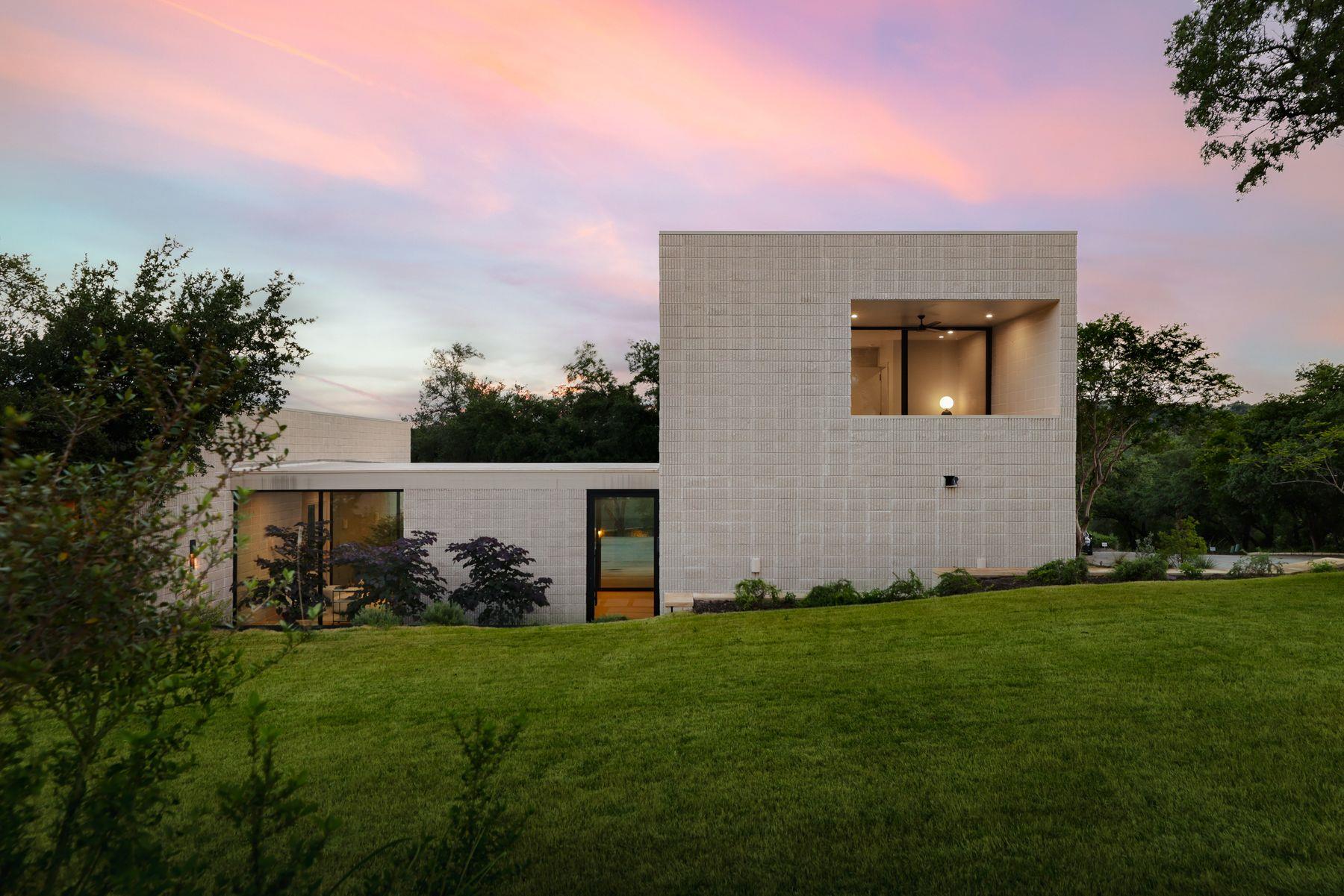 5205 Scenic View Dr, Austin, TX 78746