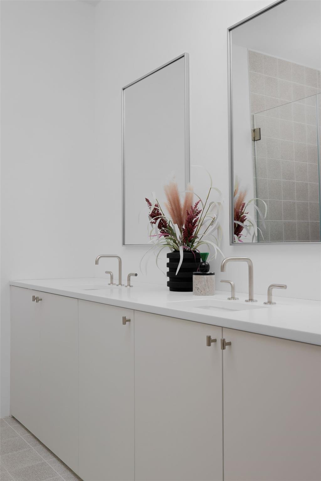 5205 Scenic View Dr, Austin, TX 78746