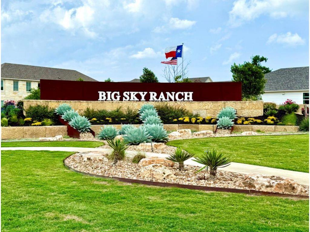 207 El Capitan Loop, Dripping Springs, TX 78620