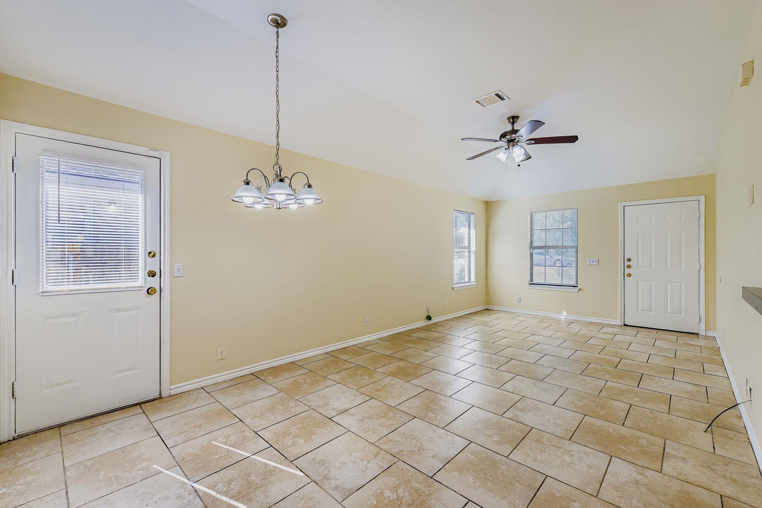 1010-1014 Trail Driver Cv, Georgetown, TX 78626