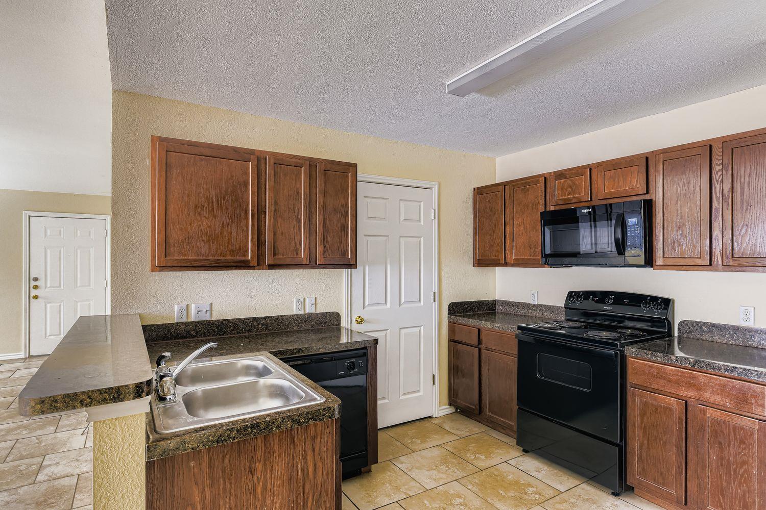 1010-1014 Trail Driver Cv, Georgetown, TX 78626