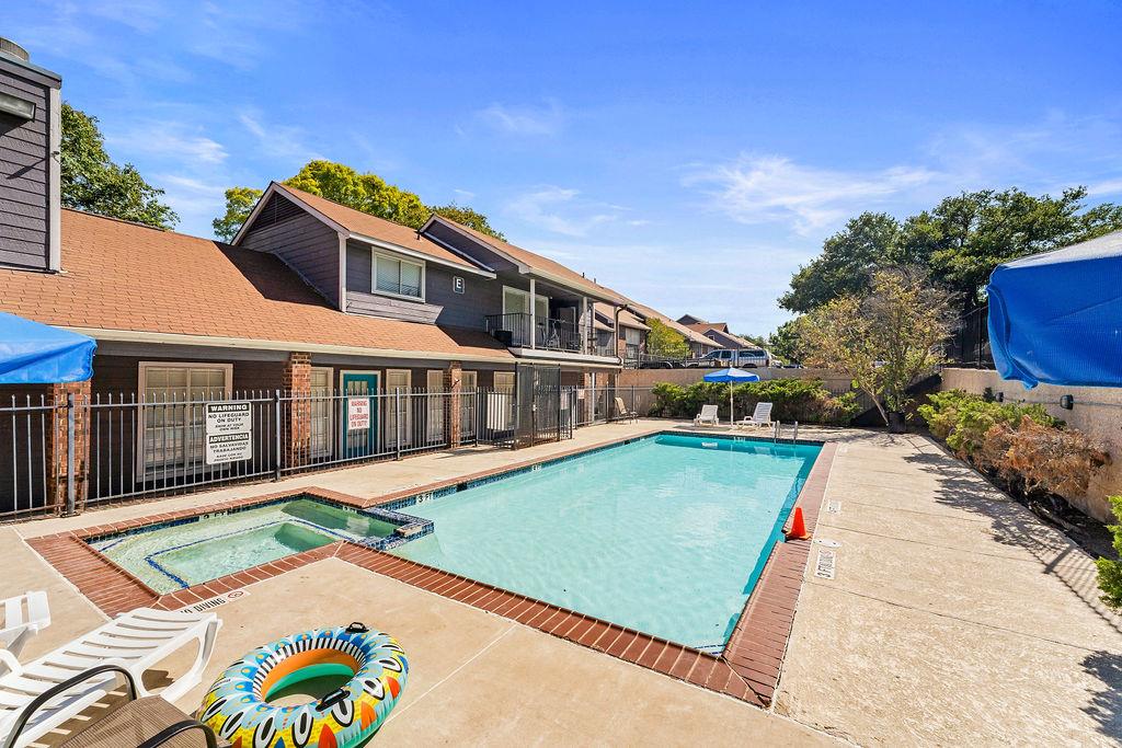 1840 Burton Dr # 172, Austin, TX 78741