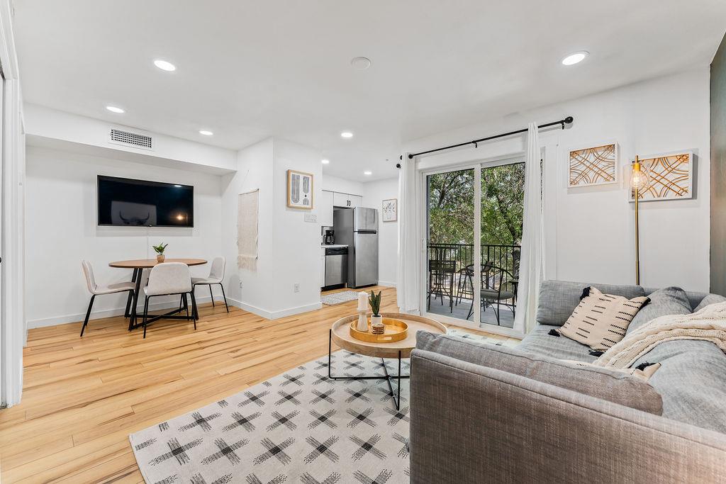 1840 Burton Dr # 172, Austin, TX 78741