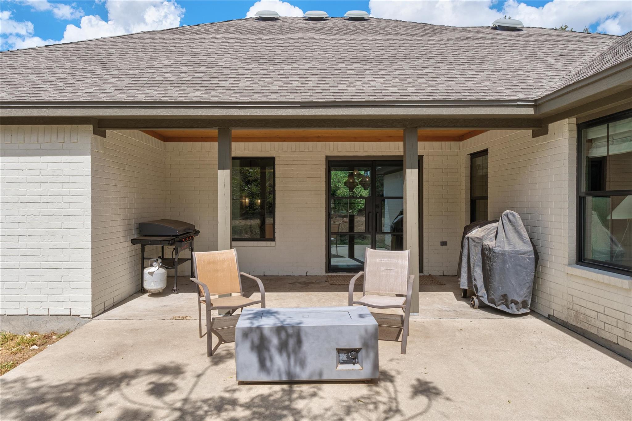115 Signal Hill Dr, Leander, TX 78641