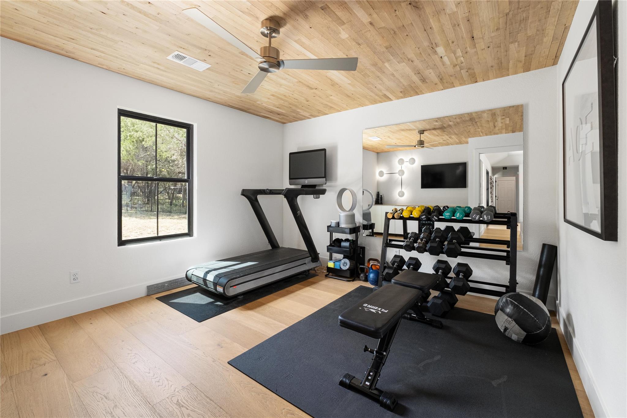 115 Signal Hill Dr, Leander, TX 78641